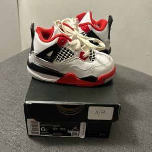 Jordan 4 Retro